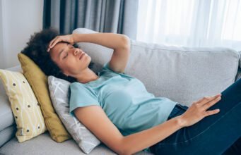 Eat these to reduce fatigue during periods. eat, fatigue, millets, ragi, grami superfoods